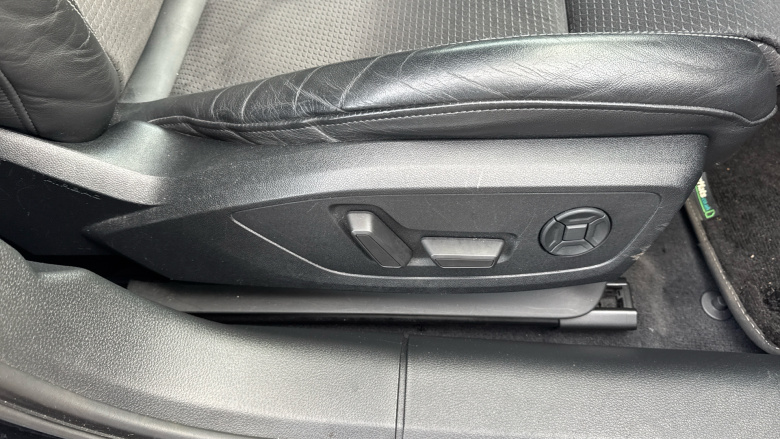 Audi A6 40 TDI S Line 4dr S Tronic Diesel Saloon